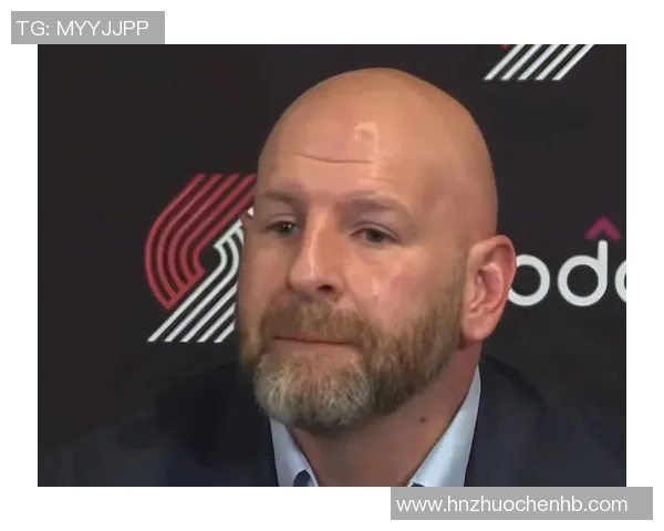 开拓者第三中锋的反叛：杨瀚森的失语与12分的封杀逻辑